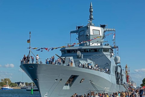 Frigate North Rhine-Westphalia, visitors, Hanse-Sail, Warnemünde, Rostock, Mecklenburg-Western