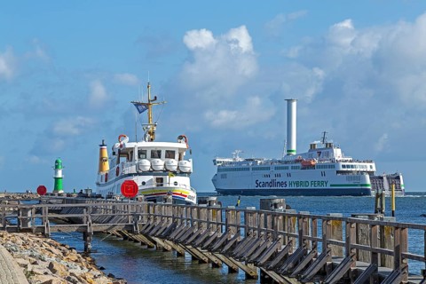 Excursion boat, Scandlines Hybrid Ferry, pier lights, Unterwarnow, Hanse Sail, Warnemünde, Rostock,
