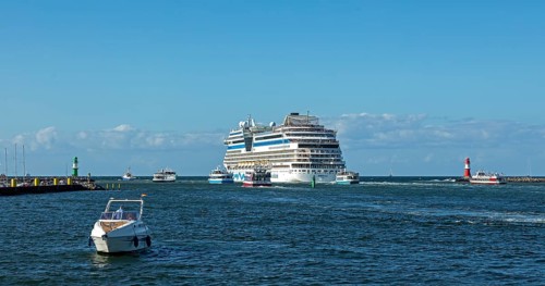 Cruise ship Aida mar leaving, escort boats, pier lights, Unterwarnow, Warnemünde, Rostock,