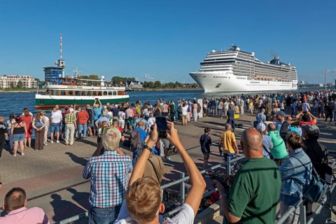 Cruise ship MSC Poesia departs, excursion ship, escort ship, people, Hanse-Sail, Unterwarnow,