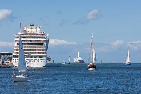 Cruise ship Aida mar in the harbour, sailing boats, Hanse Sail, Unterwarnow, Warnemünde, Rostock,