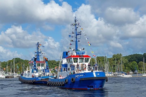 Tugboat, tugboat ballet, Hanse-Sail, harbour, Rostock, Mecklenburg-Western Pomerania, Germany