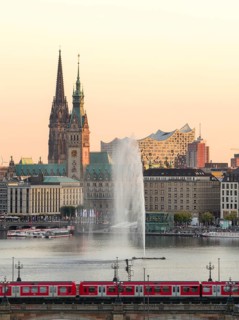 Aerial view of the Inner Alster with Kennedy Bridge, Alster Fountain, Jungfernstieg, City Hall and