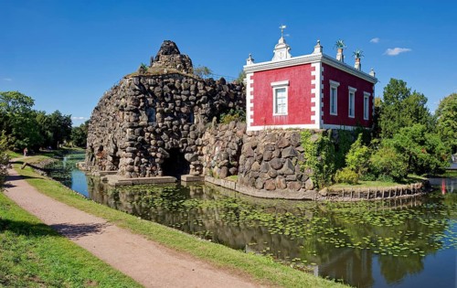 Stein Island with the artificial volcano Vesuvius and Villa Hamilton, Wörlitz Park, Wörlitz