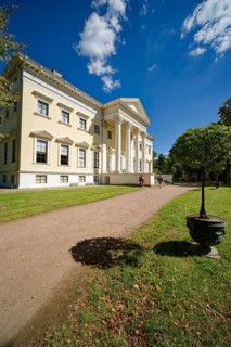 Wörlitz Palace, built 1769-1773, founding building of German Classicism, main façade, Wörlitz Park,