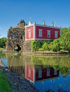 Stein Island with the artificial volcano Vesuvius and Villa Hamilton, Wörlitz Park, Wörlitz