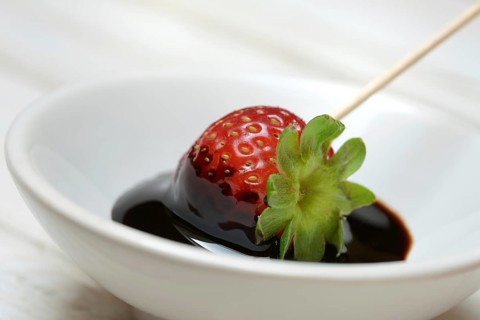 Strawberry and crema di balsamico in small bowls