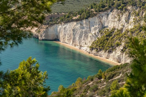 Beach and bay Cala di Enea near Mattinatella, Mattinata, Gargano, Apulia, Italy