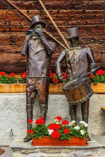 Copper sculptures of drummers and pipers, Saint Luc, Val d'Anniviers, Valais Alps, Canton Valais,