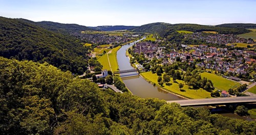 Elevated view of the river Weser and the town of Bodenwerder, birthplace of Münchhausen,