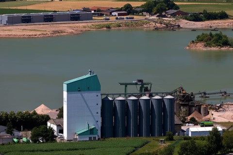 Elevated view of the Ernst Müller GmbH & Co KG gravel works from Eckberg, Bodenwerder,