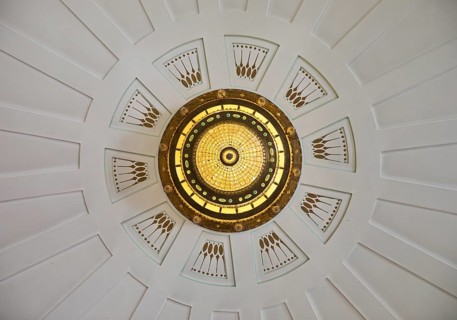 Waiting room in bathhouse 3 with a view of the ceiling to the chandelier, Art Nouveau, Art Nouveau