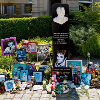 Elvis Stele on Elvis Presley Square, memorial to Elvis Presley with messages from his fans from all