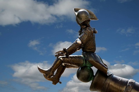 Munchausen figure, The Ride on the Cannonball, Munchausen Fountain by Bonifatius Stirnberg in
