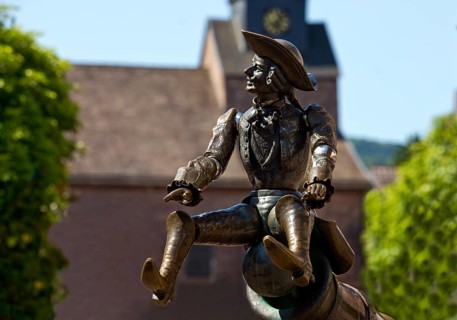 Munchausen figure, The Ride on the Cannonball, Munchausen Fountain by Bonifatius Stirnberg in