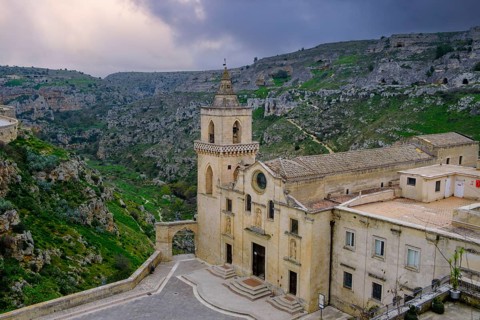 Church of San Pietro Caveoso, cave settlement, cave dwellings, houses, Sassi, Matera, Unesco World