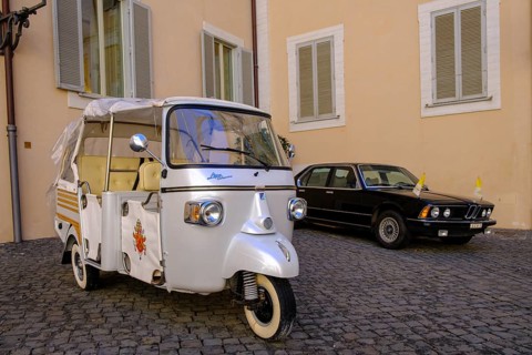 Vehicles of the Popes, Vehicle fleet, Papal summer residence Castel Gandolfo, Palazzo Pontificio,