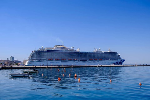 Cruise ship, Majestic Princess, Riva del Mandracchio, Promenade, Trieste, Adriatic Sea, Friuli