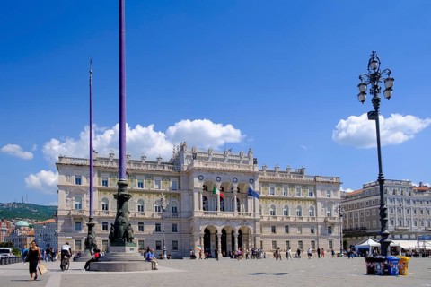 Piazza dell'Unità d'Italia, Trieste, Adriatic Sea, Friuli Venezia Giulia Region, Italy