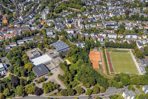 Aerial view, Bergstadt Gymnasium und Sportanlage Honsel Fußballstadion, Lüdenscheid-Stadt,