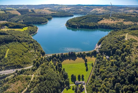 Aerial view, Verse dam with dam, forest area with forest damage, Piepersloh, Lüdenscheid,