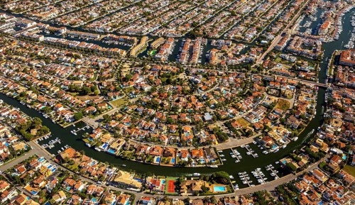 Marina of Empuriabrava, Ampuriabrava, CastellÃü d'EmpÃºries on the Gulf of Roses, holiday homes