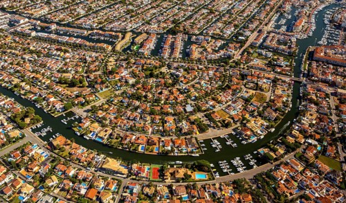 Marina of Empuriabrava, Ampuriabrava, CastellÃü d'EmpÃºries on the Gulf of Roses, holiday homes