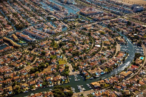 Marina of Empuriabrava, Ampuriabrava, CastellÃü d'EmpÃºries on the Gulf of Roses, holiday homes