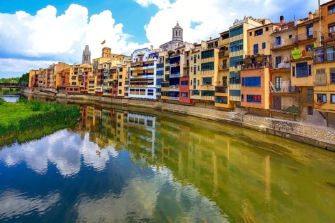 Colourful facades over the river Onyar, Banyoles, Cataluña, Gerona, Catalonia, Spain, Cataluña,