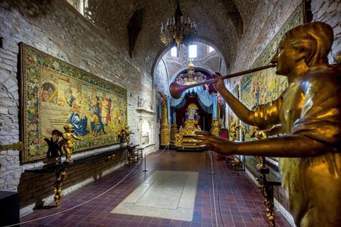 Angel with Fantare, Museu d'Art, Art Museum in the Bishop's Palace, Cathedral of Santa Maria of