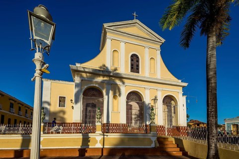 Ingelsia de la Santisima Trinidad with lantern in the centre of Trinidad, Trinidad, Cuba, Sancti