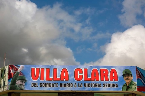 Comandante Fidel Castro on a poster in the city centre, Streetlife in the city centre of Santa