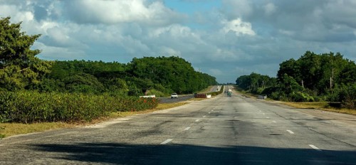 Motorway Havana direction south-east A1, Cuba, Villa Clara