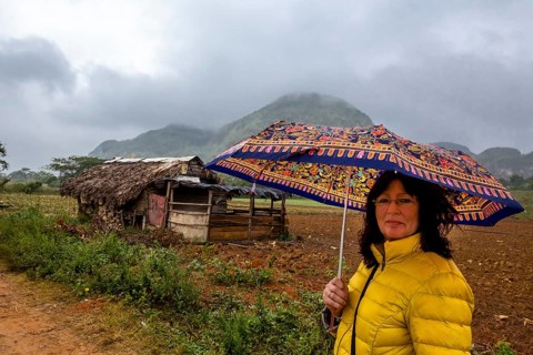 Tourist in Vinalestal Viñales, Cuba, Pinar del Río, Viñales, Pinar del Río