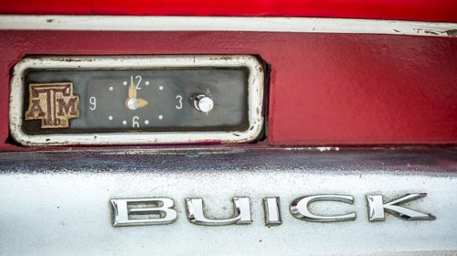 Dashboard of an old Buick road cruiser in Cuba with old car clock, La Habana, Cuba, Caribbean,