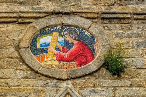 Sardinia, CattÃƒÆ'Ã'Â©drale San Pietro Apostolo, Christian motifs on the façade, Filius Fabri,