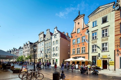 Long alley with gabled houses, GdaÅsk, Gdansk, Baltic Sea coast, Baltic Sea, pomorskie, Pomeranian