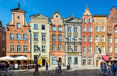 Long alley with gabled houses, GdaÅsk, Gdansk, Baltic Sea coast, Baltic Sea, pomorskie, Pomeranian