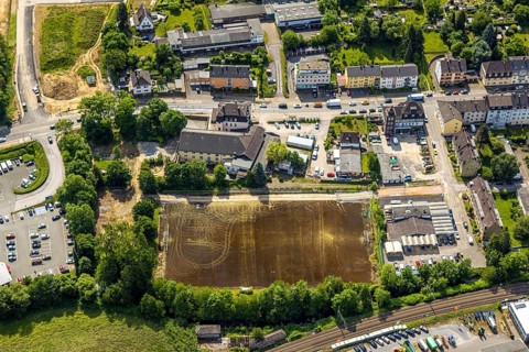 Aerial view, sports field at Bonsfelder Straße, day care centre Die Brücke, Langenberg, Velbert,