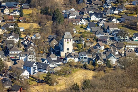 Aerial view, St. Antonius Church in the town centre, Gerlingen, Wenden, Sauerland, North