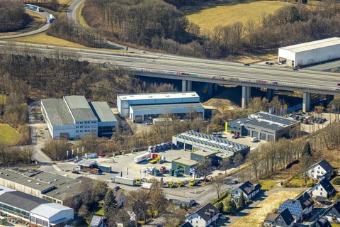 Aerial view, commercial area Zum Eichstruck, at the A4 motorway, Gerlingen, Wenden, Sauerland,