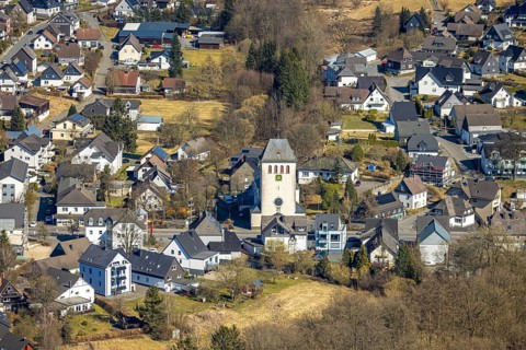 Aerial view, St. Antonius Church in the town centre, Gerlingen, Wenden, Sauerland, North