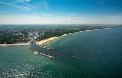 KoÅ'obrzeg, Kolobrzeg, harbour entrance, pier, Baltic Sea beach, Baltic Sea coast, Województwo
