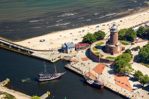KoÅ'obrzeg, Kolobrzeg, lighthouse with bastion, Baltic Sea beach, Baltic Sea coast, Województwo