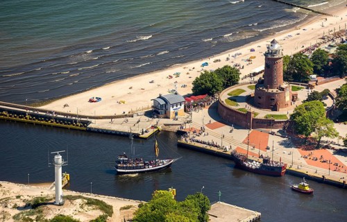 KoÅ'obrzeg, Kolobrzeg, lighthouse with bastion, Baltic Sea beach, Baltic Sea coast, Województwo
