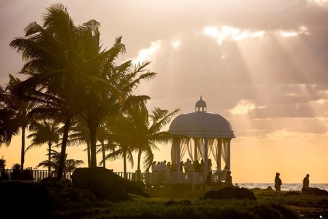Wedding pavilion on the beach of Varadero with sunset in the hotel complex PARADISUS VARADERO