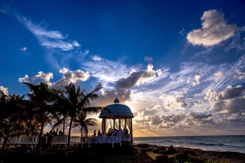 Wedding pavilion on the beach of Varadero with sunset in the hotel complex PARADISUS VARADERO