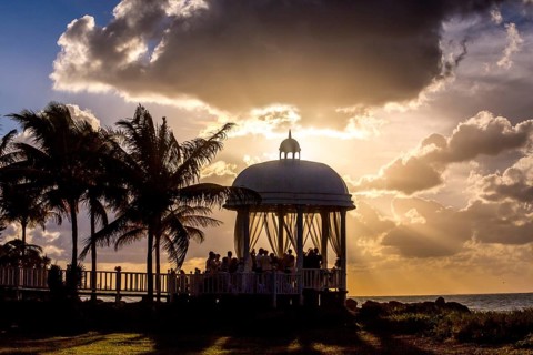 Wedding pavilion on the beach of Varadero with sunset in the hotel complex PARADISUS VARADERO