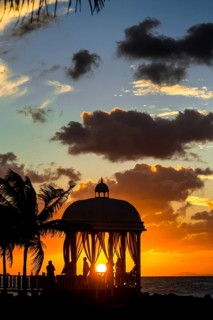 Wedding pavilion on the beach of Varadero with sunset in the hotel complex PARADISUS VARADERO