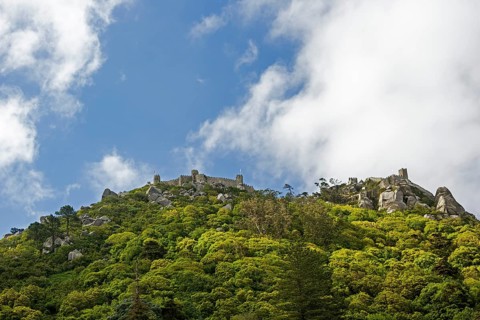 Castelo dos Mouros, Moorish Fortress, Sintra Cascais Natural Park, Grande Lisboa, Lisbon Region,